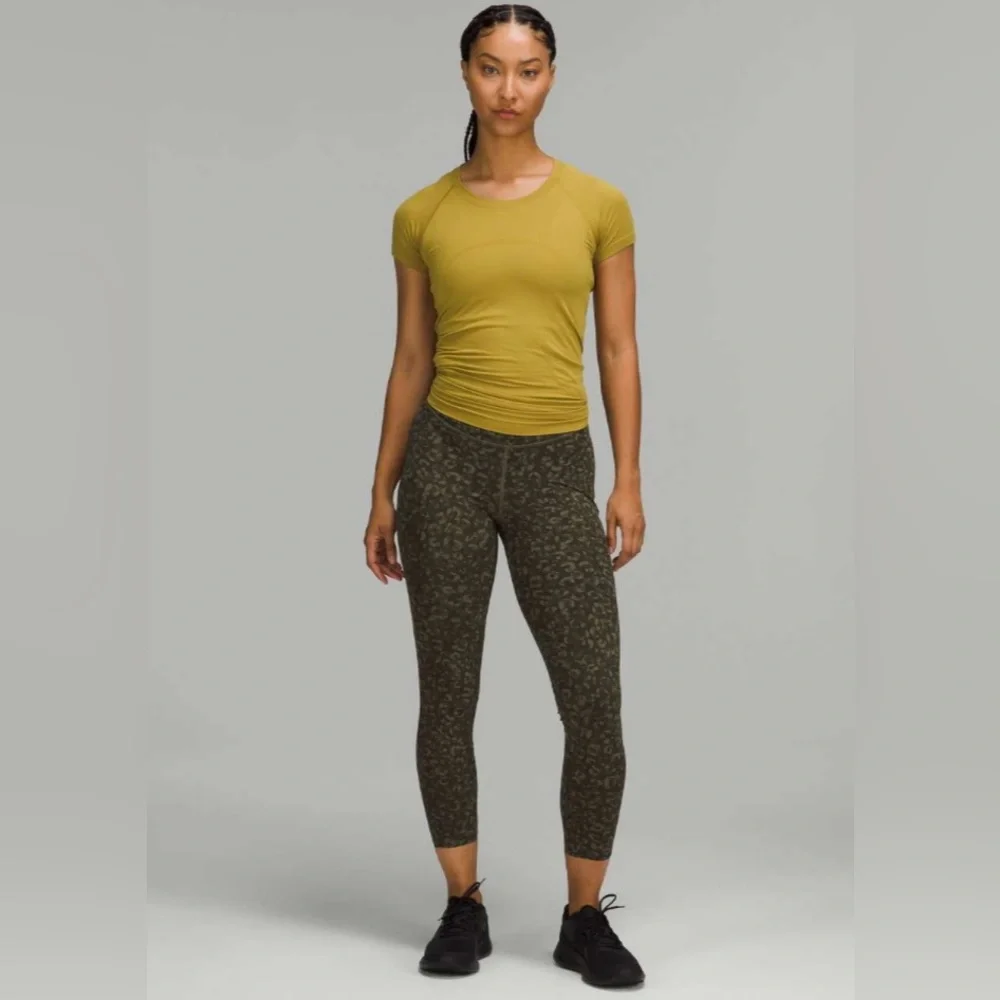 Lululemon Base Pace High-Rise Tight 25" Camo Medium Olive Multi - Picture 3 of 12